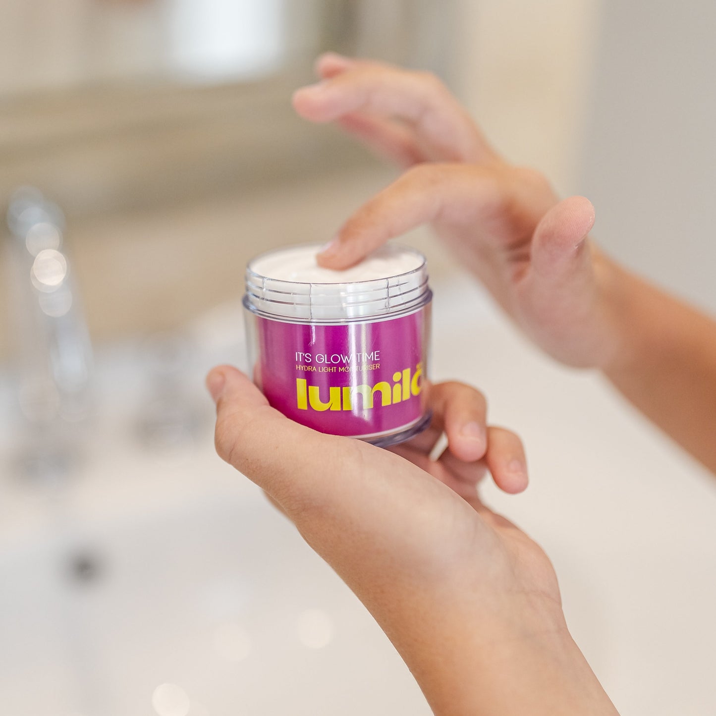 ITS GLOW TIME | Hydra light moisturiser